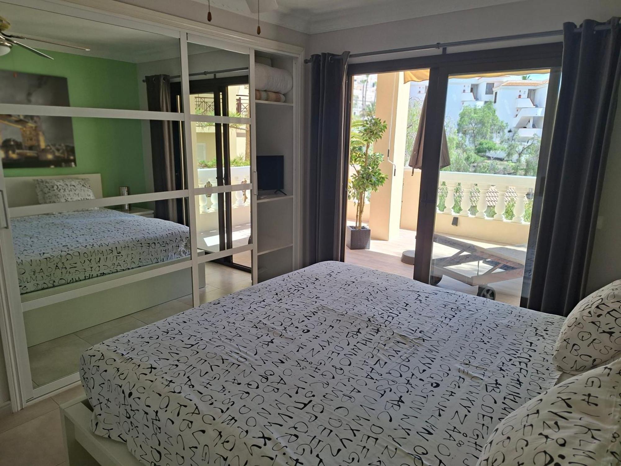 Nice 1 Bedroom Apartment Los Cristianos Los Cristianos  Bagian luar foto